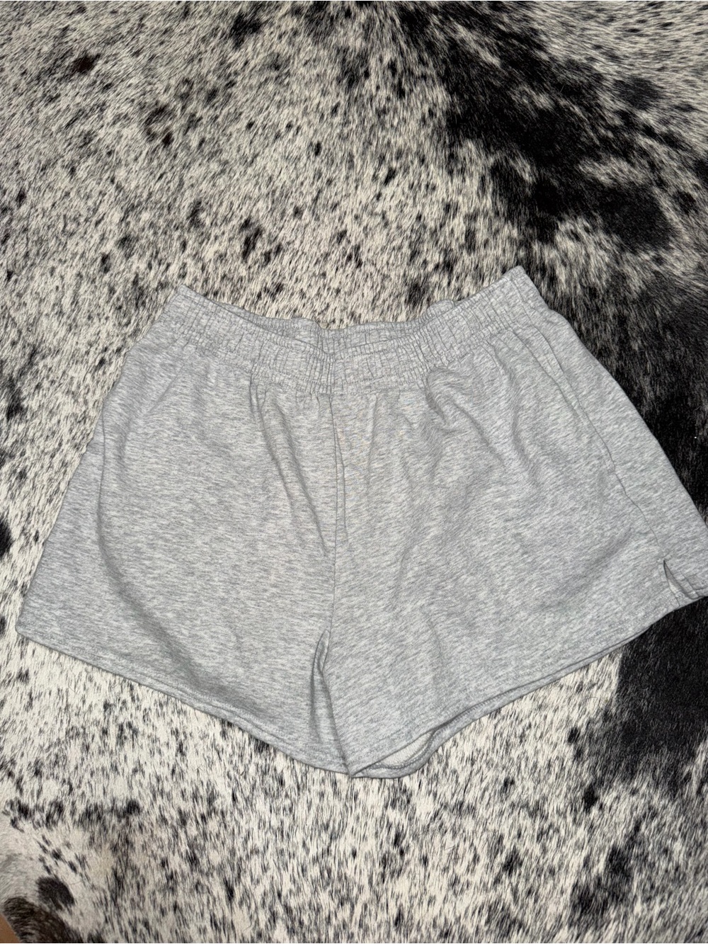 No Boundaries Women's Light Gray Athletic Lounge Shorts